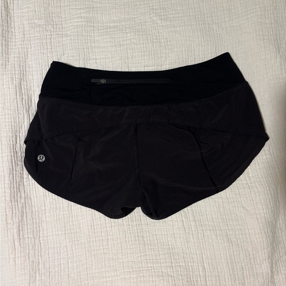 Lululemon Women's Black 2.5” Speed Up Shorts - Picture 3 of 7